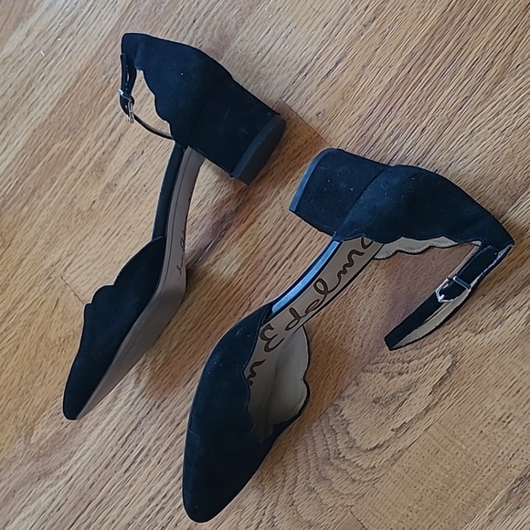 Sam Edelman Women’s Lara Pointed Toe Ankle Strap Black Suede With Scallops 9M - Picture 3 of 3